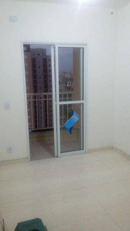 Apartamento à venda com 2 quartos, 56m² - Foto 11