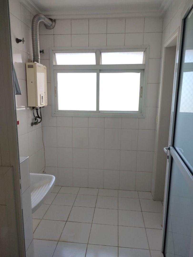 Apartamento para alugar com 3 quartos, 90m² - Foto 11