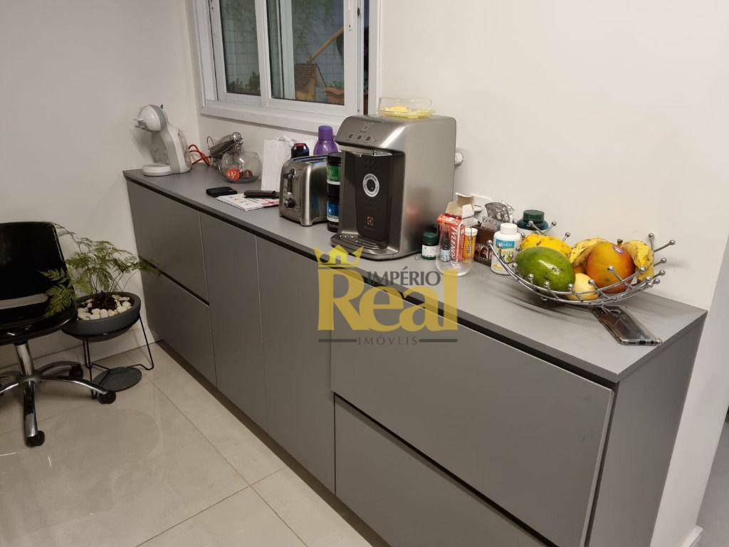 Apartamento à venda com 3 quartos, 140m² - Foto 3