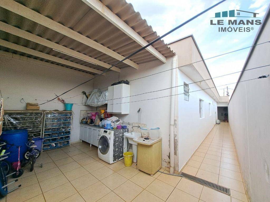 Casa à venda com 2 quartos, 120m² - Foto 8