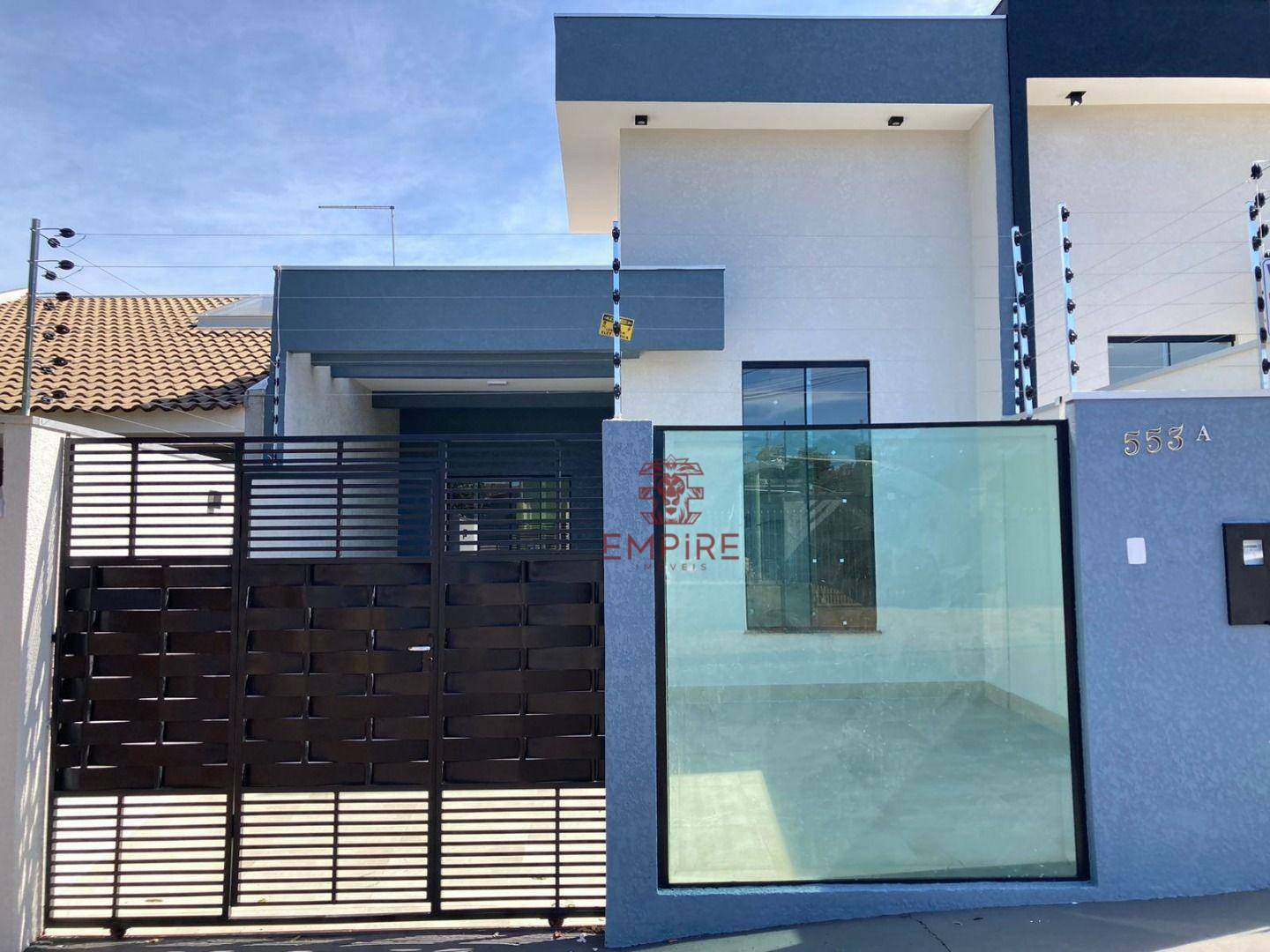 Casa à venda com 3 quartos, 70m² - Foto 1