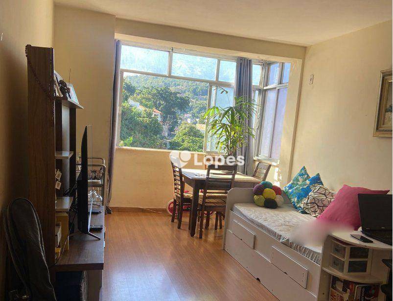 Apartamento à venda com 1 quarto, 42m² - Foto 1