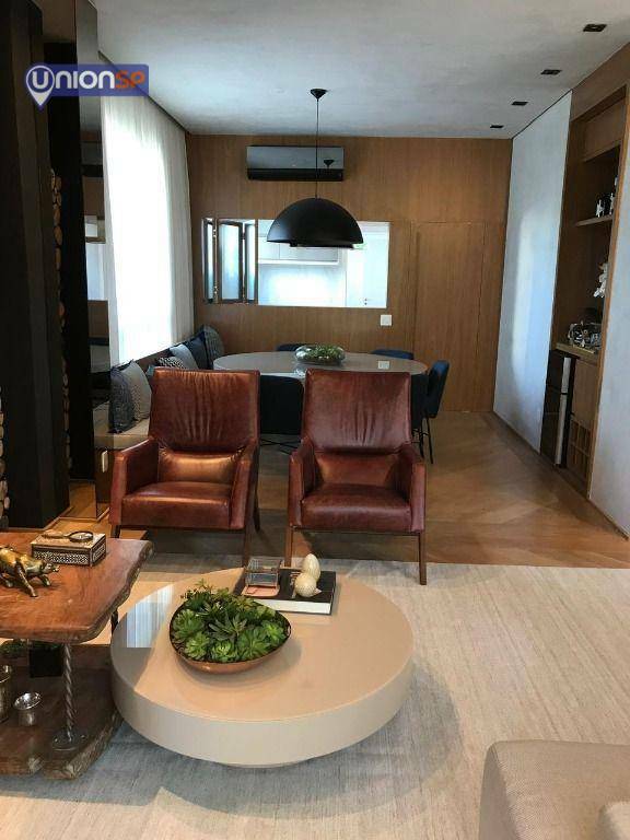 Apartamento à venda com 3 quartos, 226m² - Foto 6