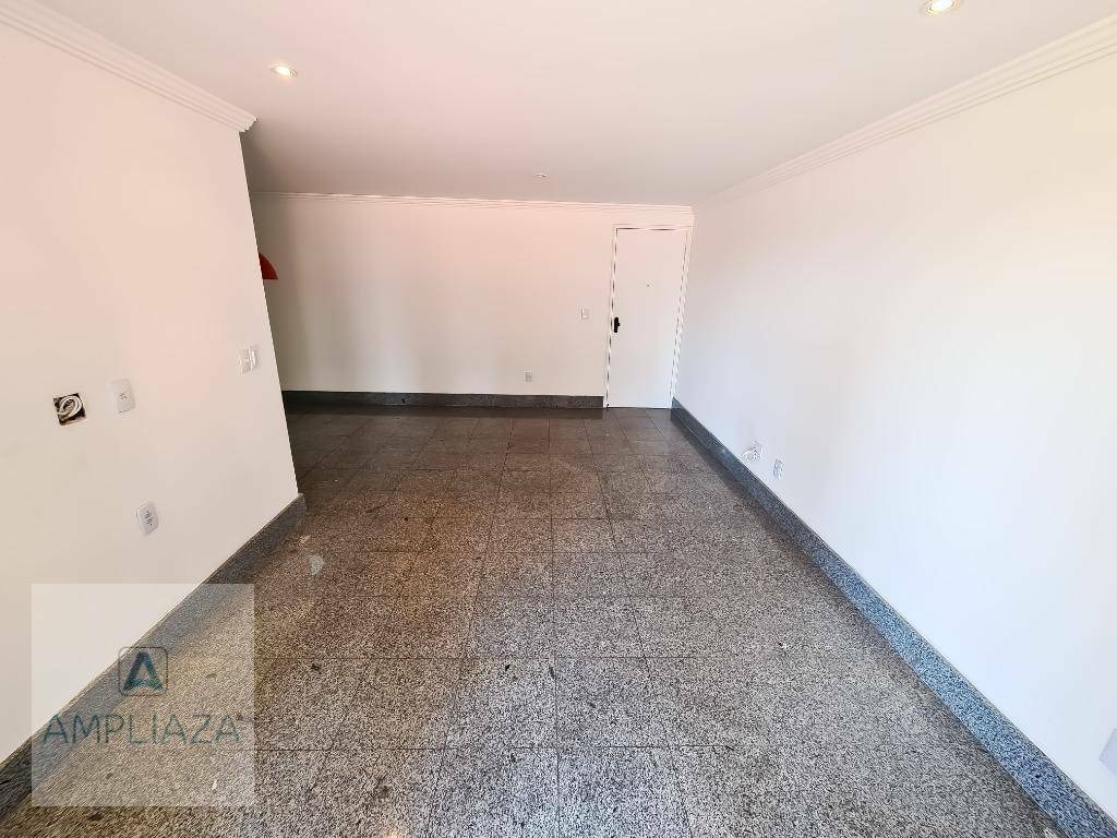 Apartamento à venda com 3 quartos, 137m² - Foto 11