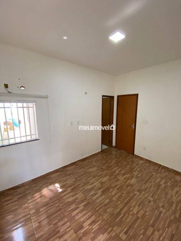 Casa à venda com 3 quartos, 149m² - Foto 8