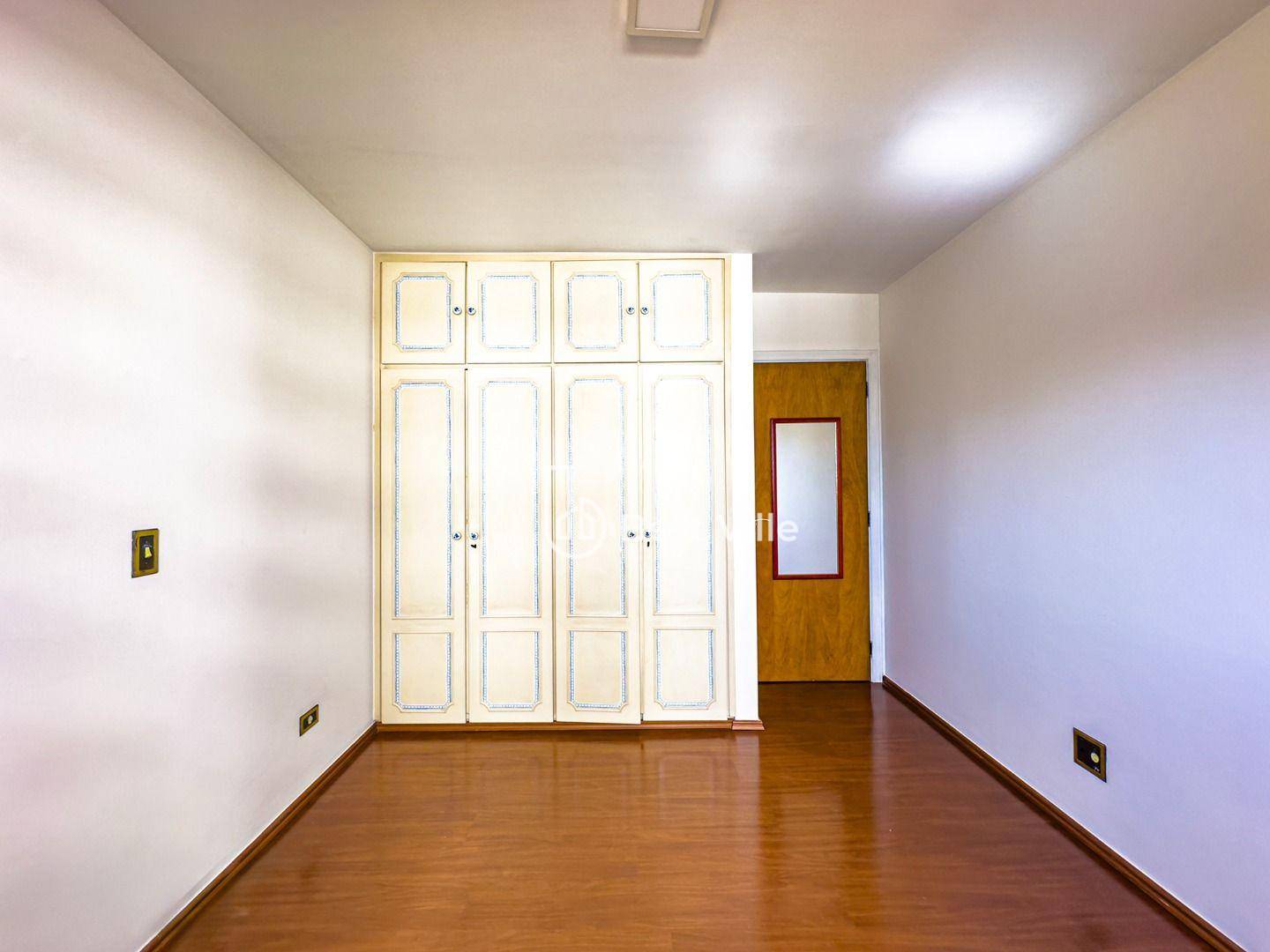 Apartamento à venda com 3 quartos, 168m² - Foto 12