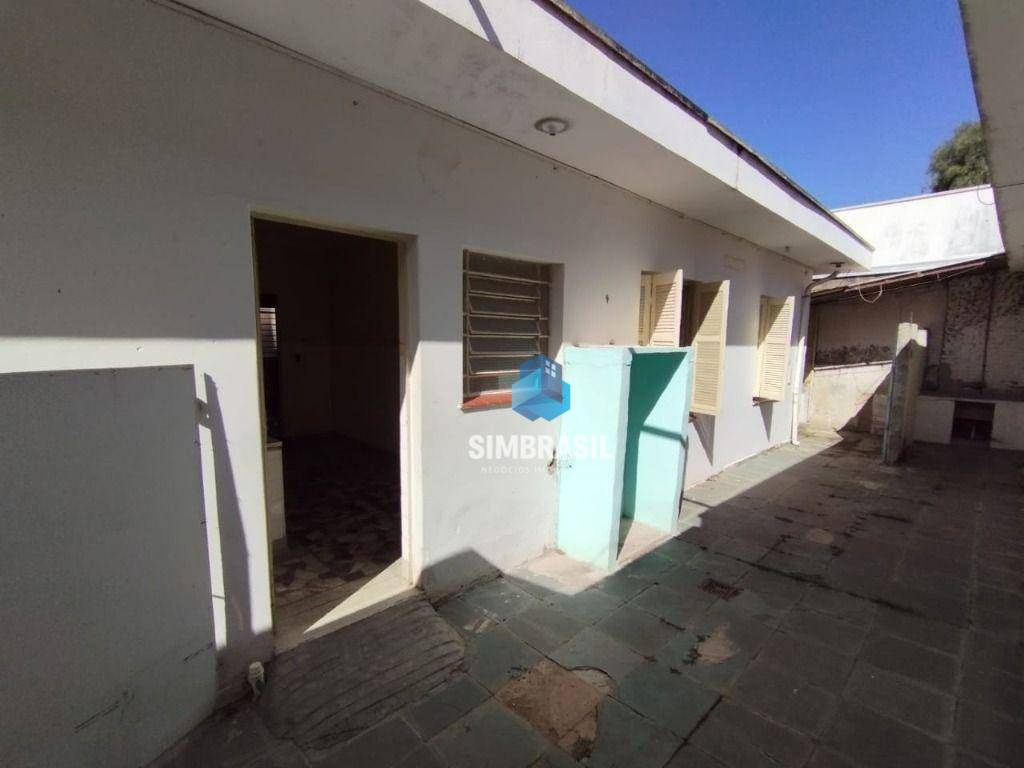 Casa para alugar com 3 quartos, 250m² - Foto 19