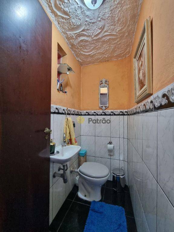 Sobrado à venda com 4 quartos, 388m² - Foto 11