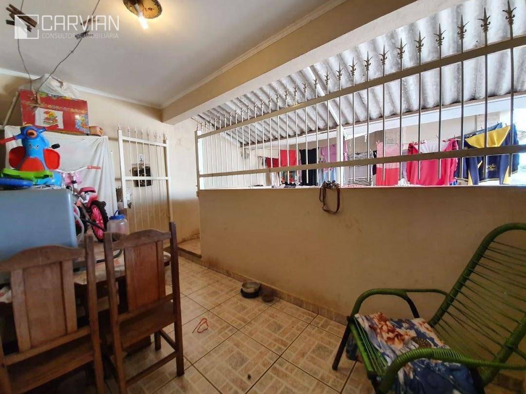 Casa à venda com 4 quartos, 290m² - Foto 7