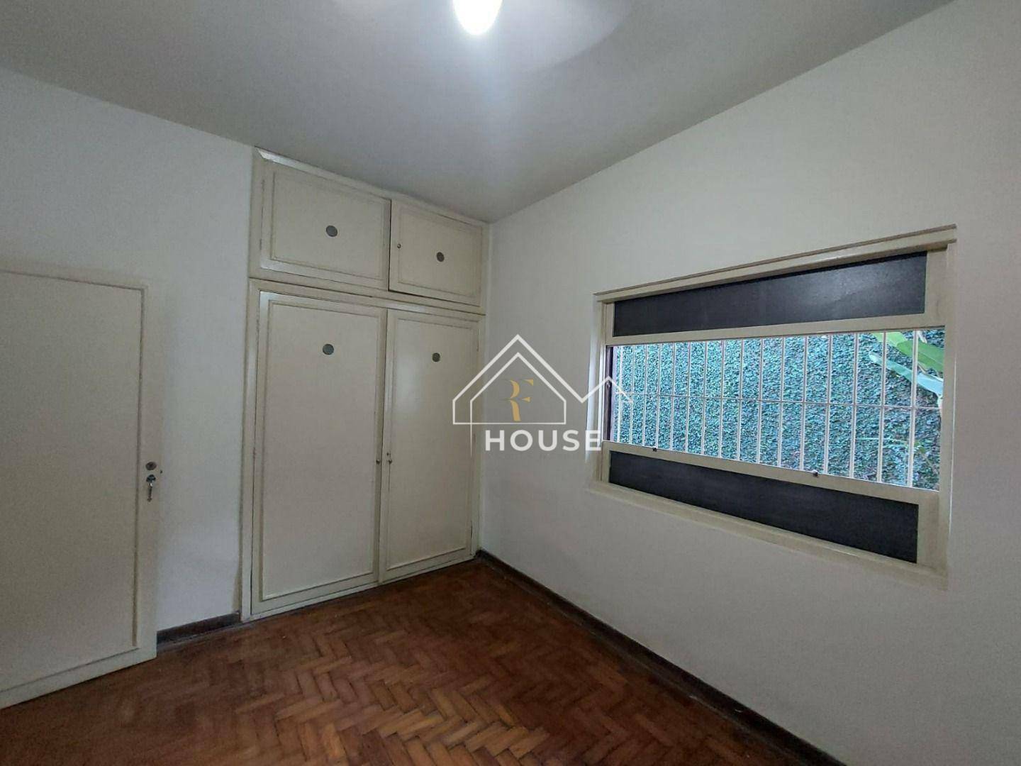 Casa à venda com 3 quartos, 269m² - Foto 6