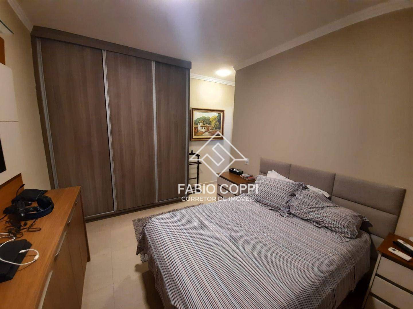 Casa de Condomínio à venda com 4 quartos, 230m² - Foto 18