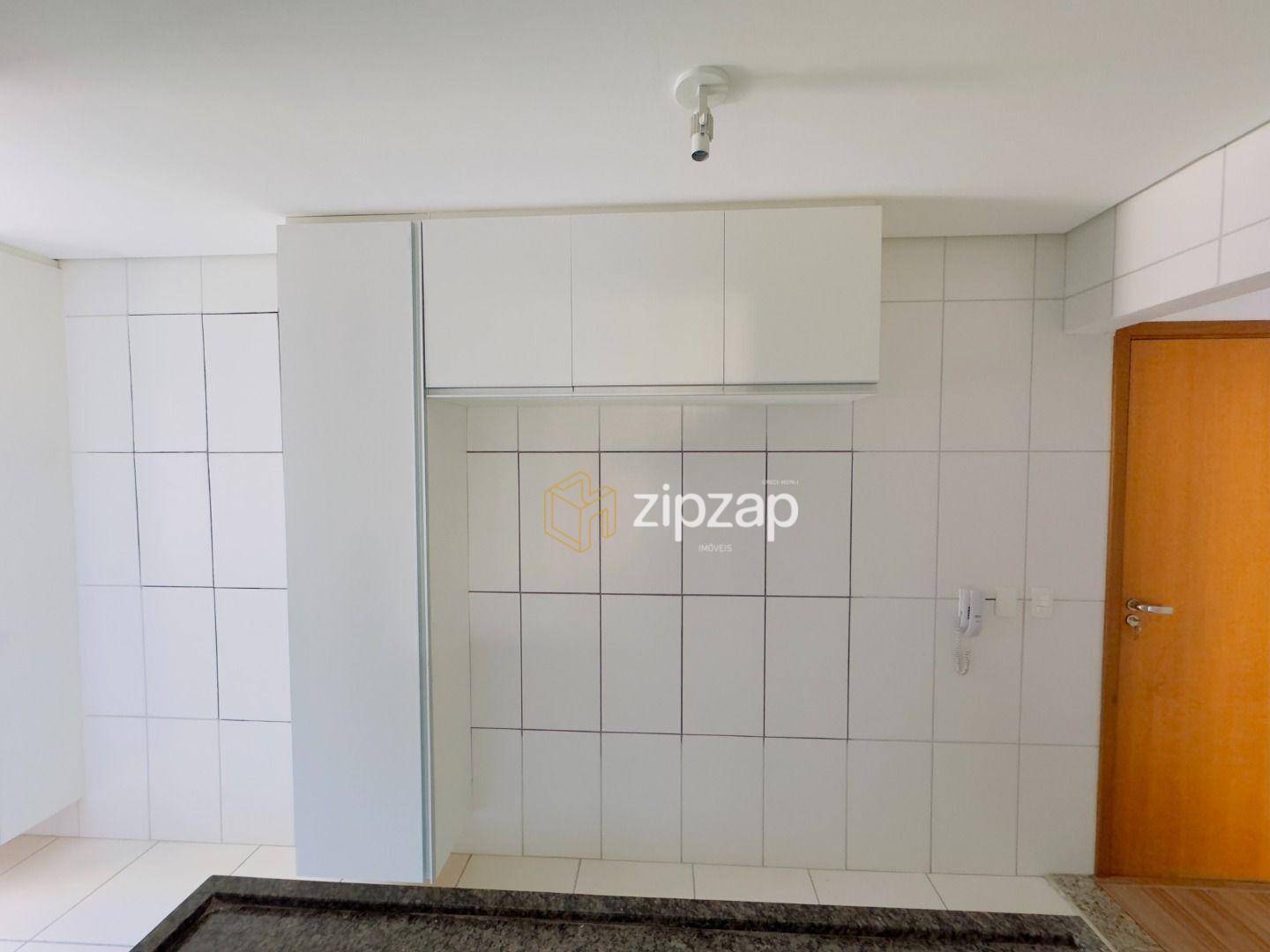 Apartamento para alugar com 3 quartos, 84m² - Foto 9