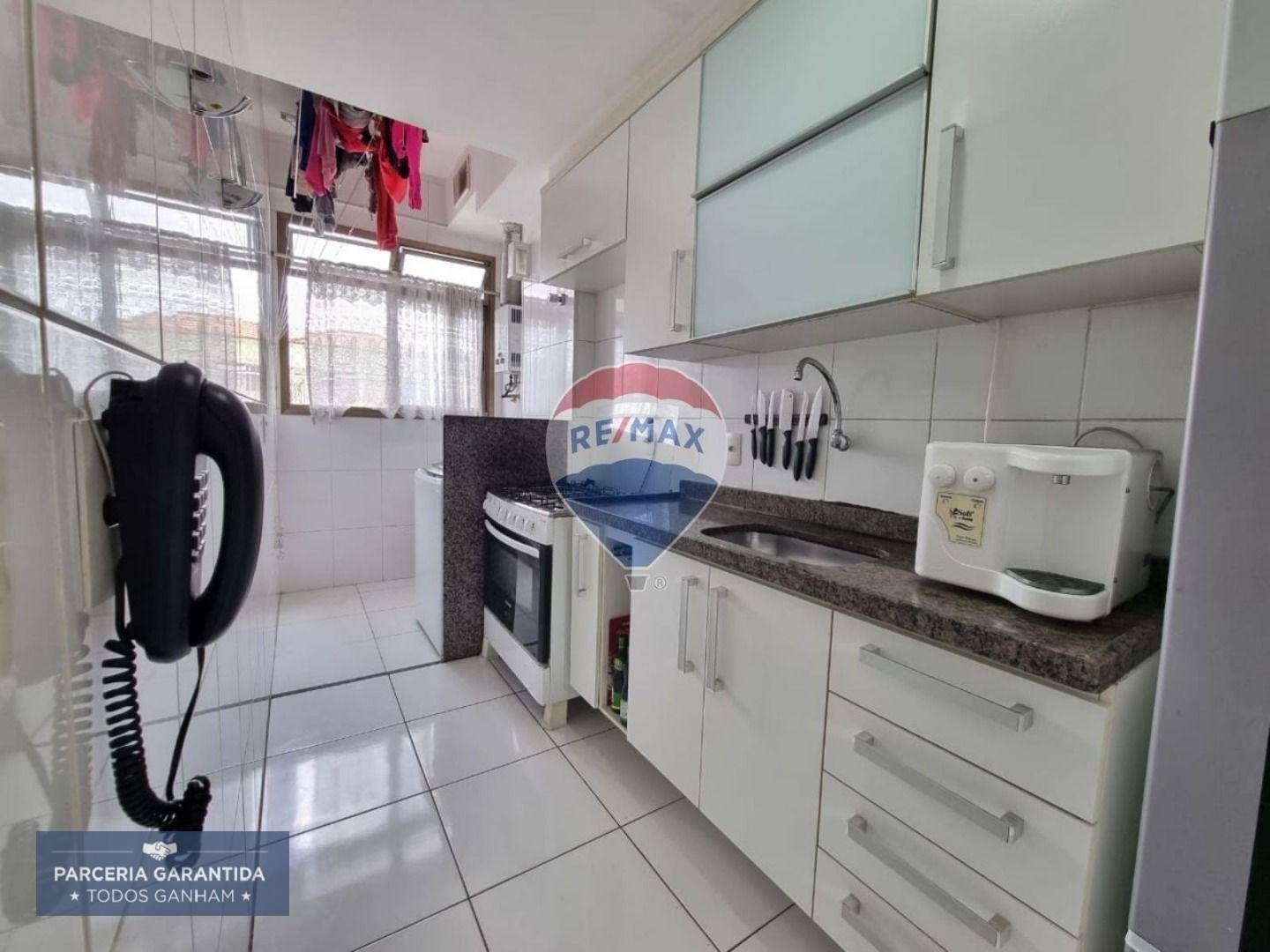 Apartamento à venda com 2 quartos, 75m² - Foto 13