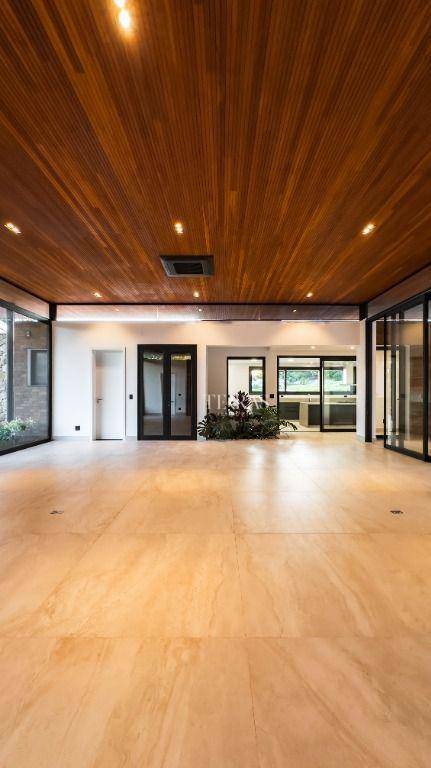 Casa de Condomínio à venda e aluguel com 6 quartos, 785m² - Foto 50