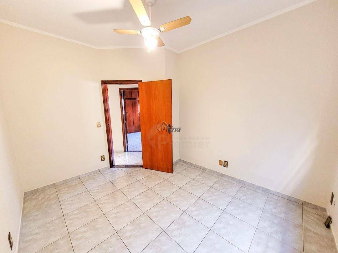 Casa para alugar com 3 quartos, 250m² - Foto 28