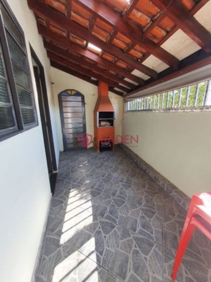 Casa à venda com 3 quartos, 150m² - Foto 6