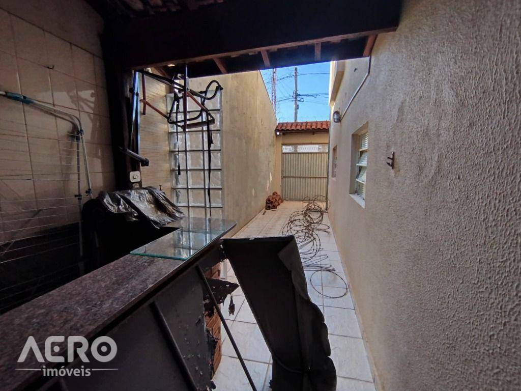 Casa para alugar com 3 quartos, 210m² - Foto 28