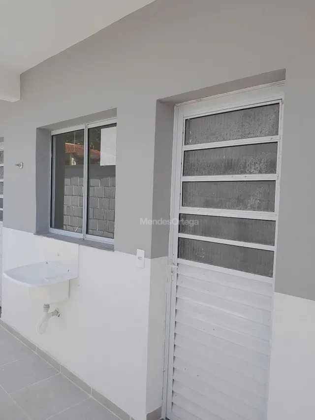 Casa à venda com 2 quartos, 54m² - Foto 6