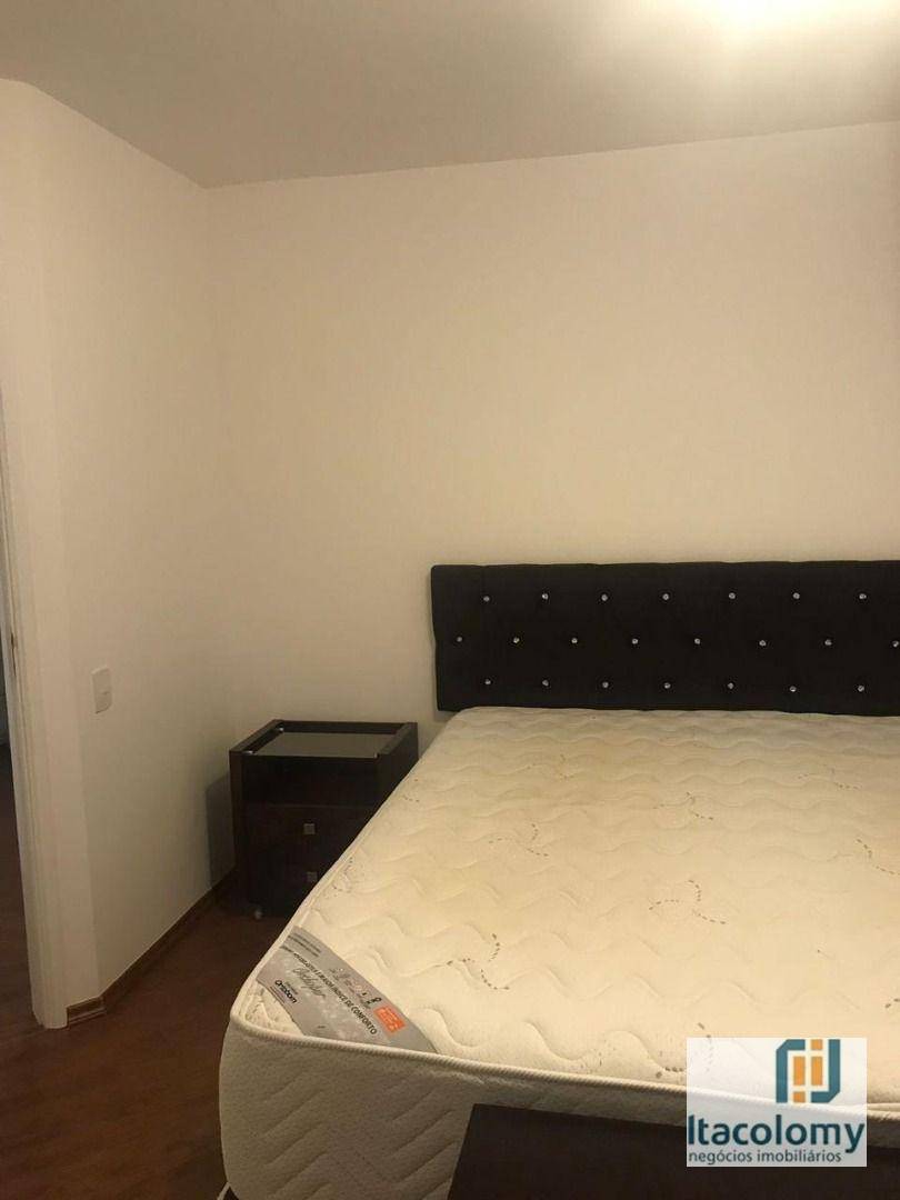 Apartamento para alugar com 3 quartos, 350m² - Foto 23