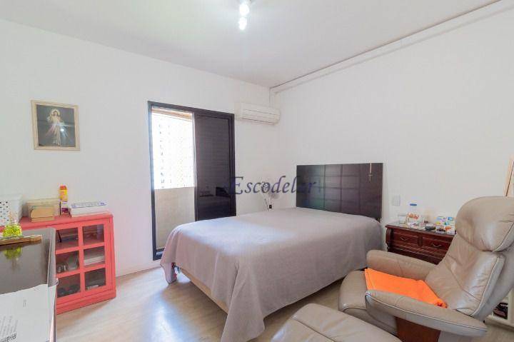 Apartamento à venda com 3 quartos, 200m² - Foto 8