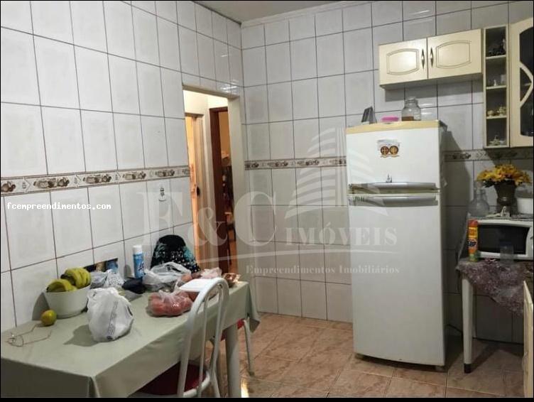 Casa à venda com 2 quartos, 157m² - Foto 9