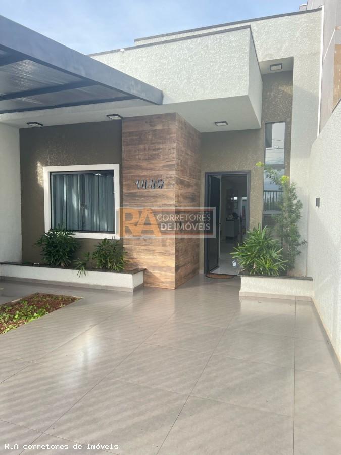 Casa à venda com 3 quartos, 126m² - Foto 2