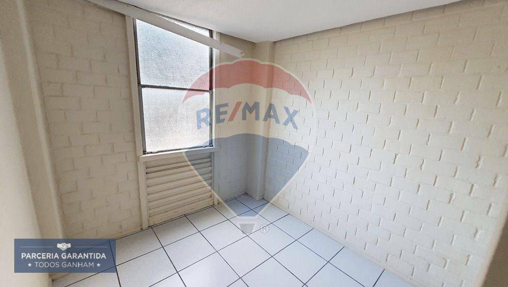 Apartamento à venda com 3 quartos, 70m² - Foto 4