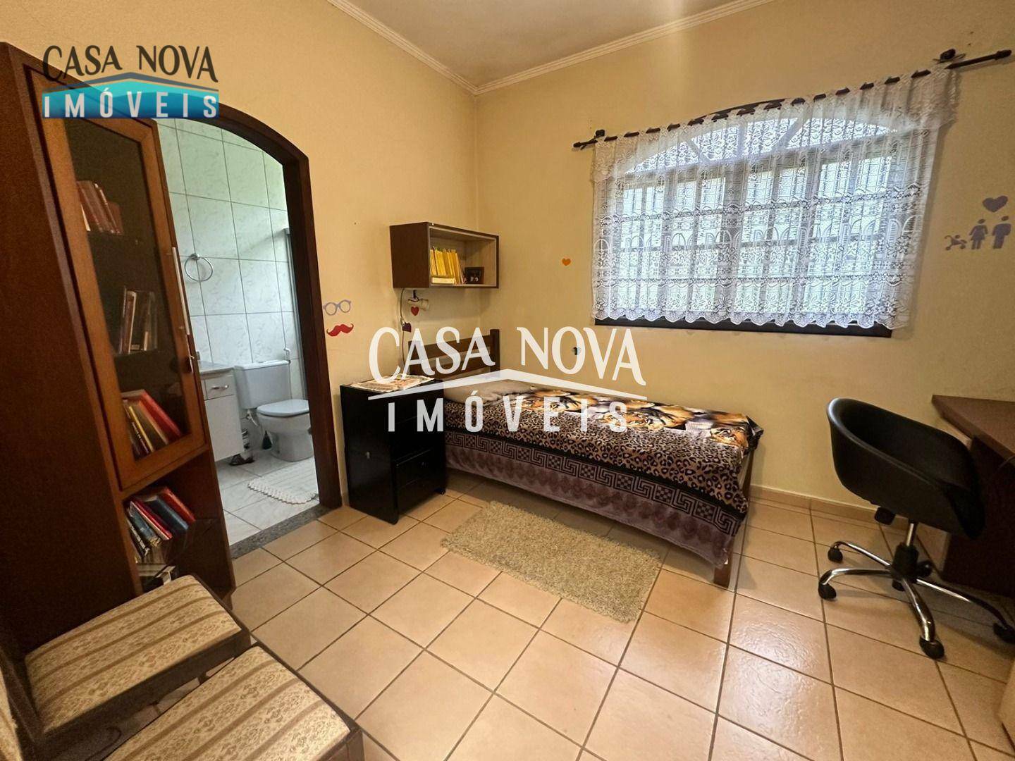 Casa de Condomínio para alugar com 4 quartos, 400m² - Foto 15