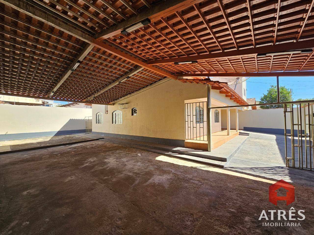 Casa para alugar com 3 quartos, 205m² - Foto 36