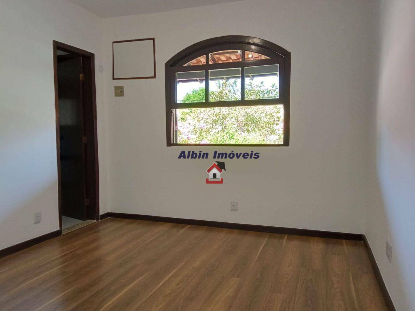 Casa à venda com 5 quartos, 340m² - Foto 10