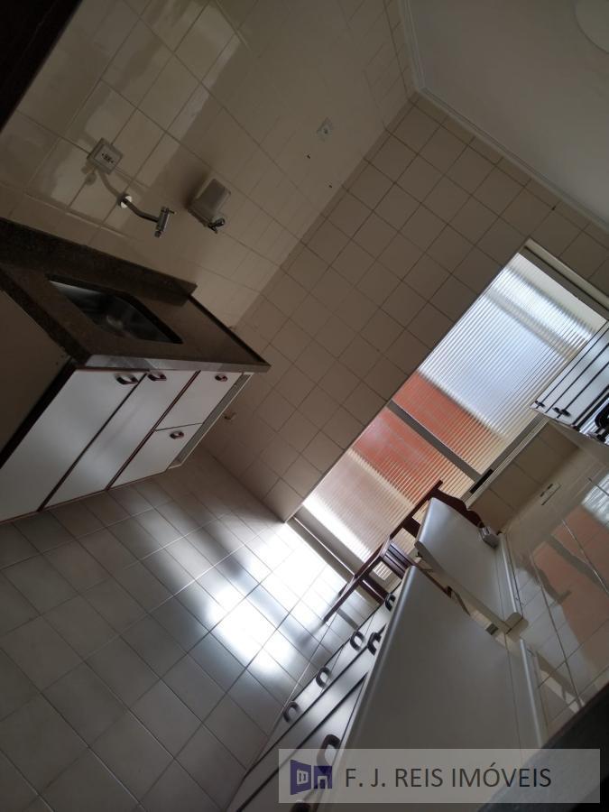 Apartamento à venda com 3 quartos, 87m² - Foto 12