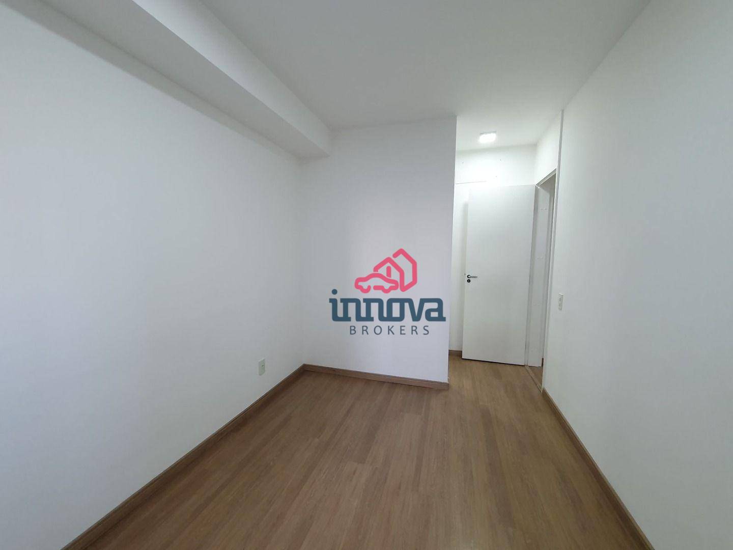 Apartamento à venda com 2 quartos, 60m² - Foto 7