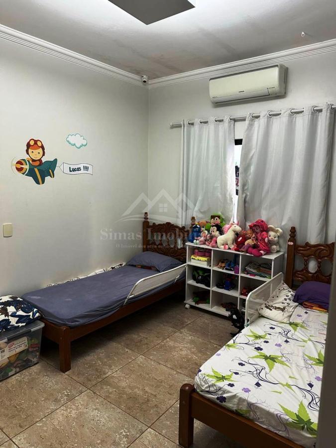 Casa à venda com 3 quartos, 230m² - Foto 13