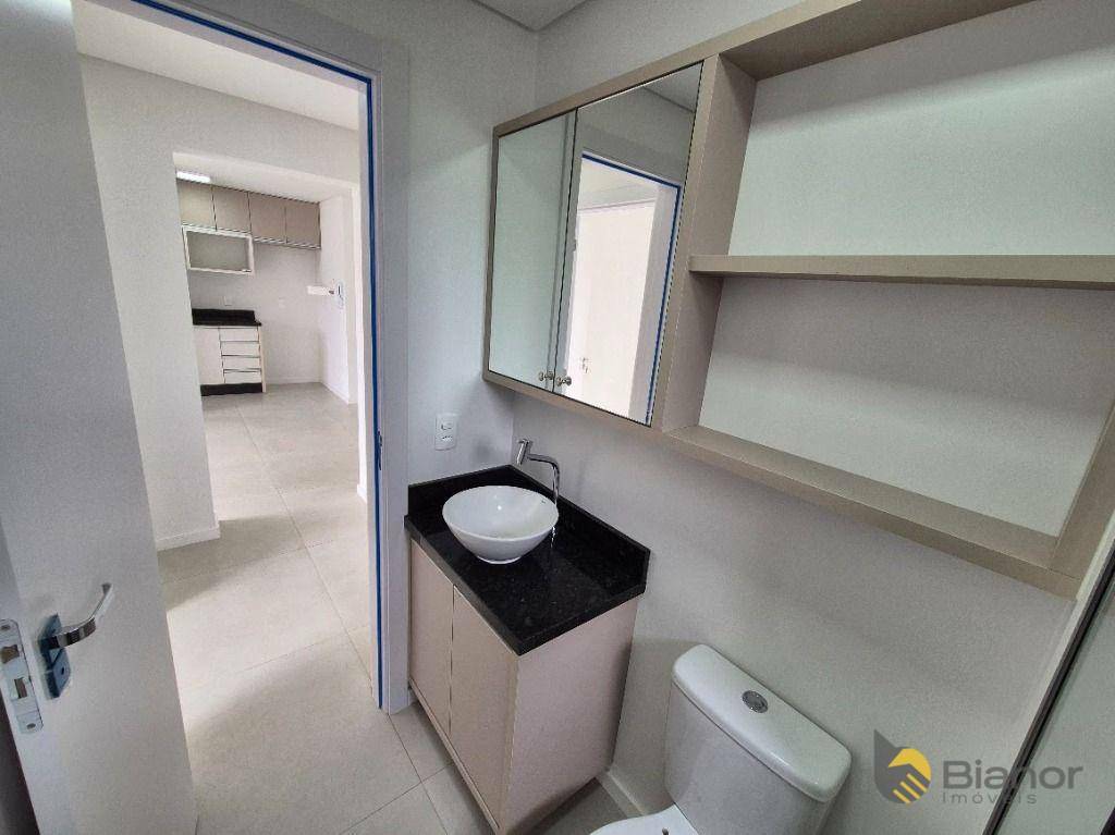 Apartamento para alugar com 2 quartos, 56m² - Foto 15