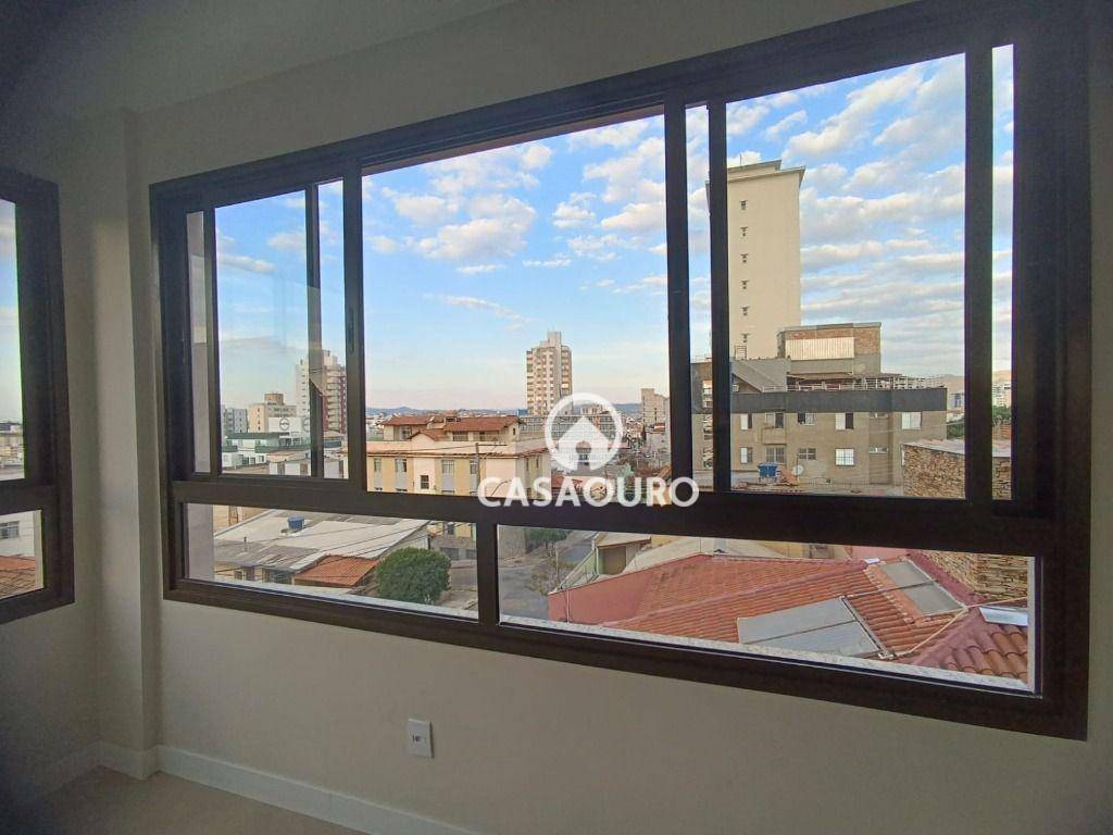 Apartamento à venda com 4 quartos, 114m² - Foto 4