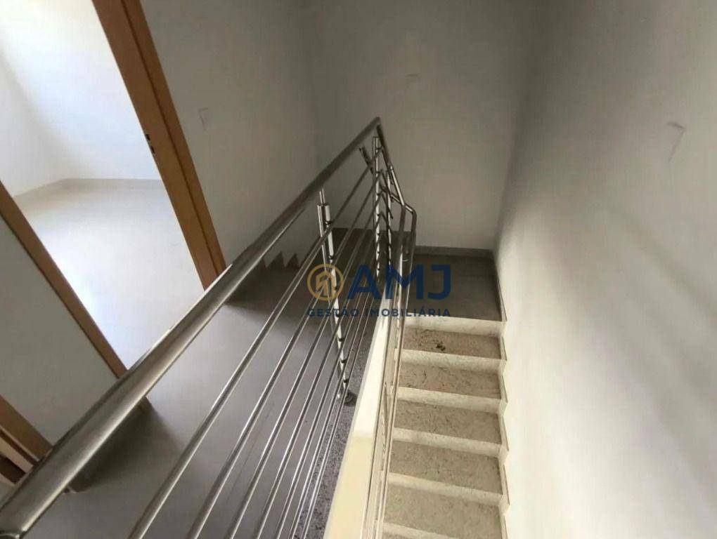 Sobrado à venda com 3 quartos, 118m² - Foto 4