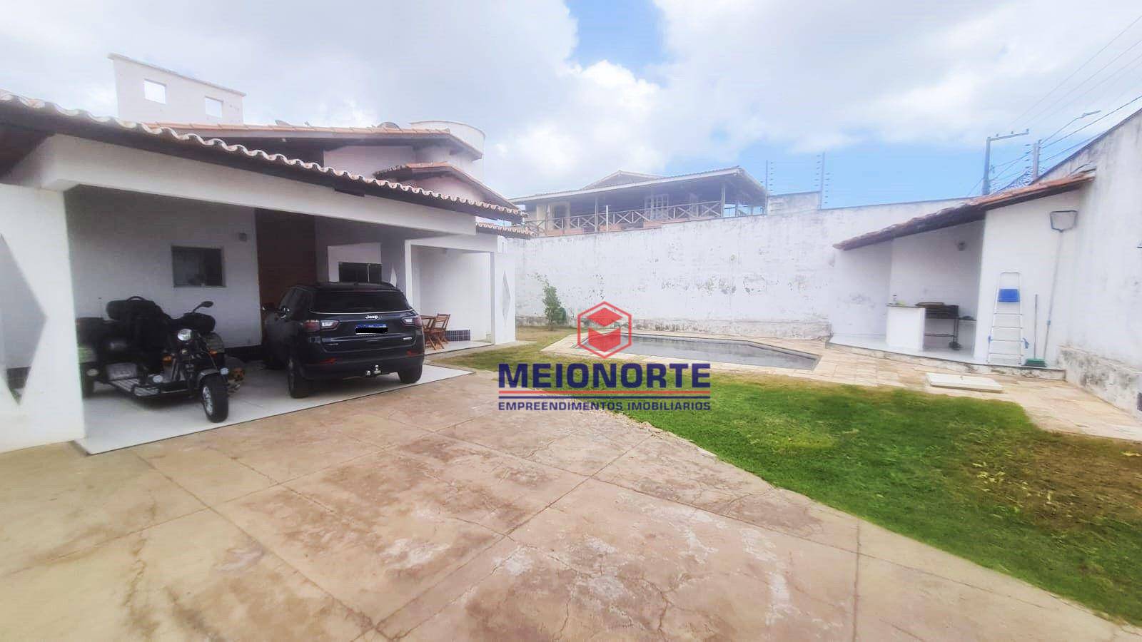 Casa à venda com 3 quartos, 200m² - Foto 1