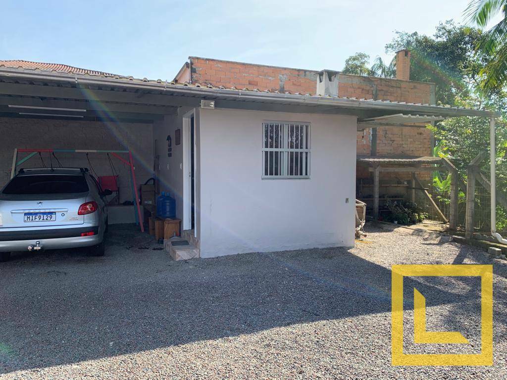 Casa à venda com 3 quartos, 70m² - Foto 12