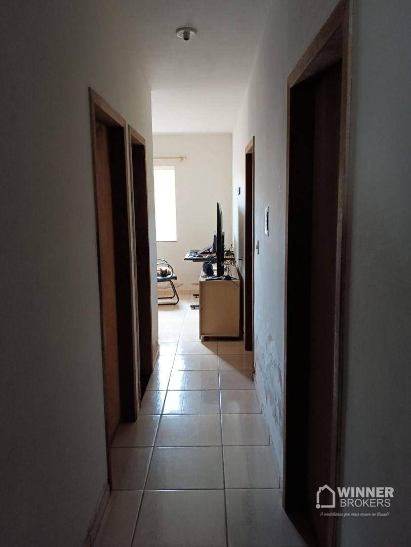 Casa à venda com 5 quartos, 220m² - Foto 11