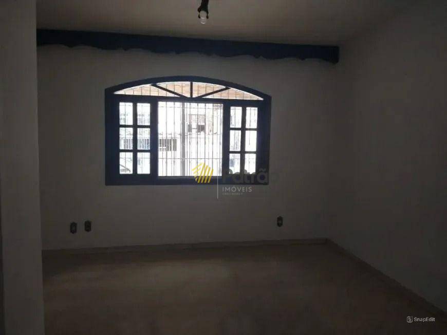 Casa à venda com 3 quartos, 130m² - Foto 16