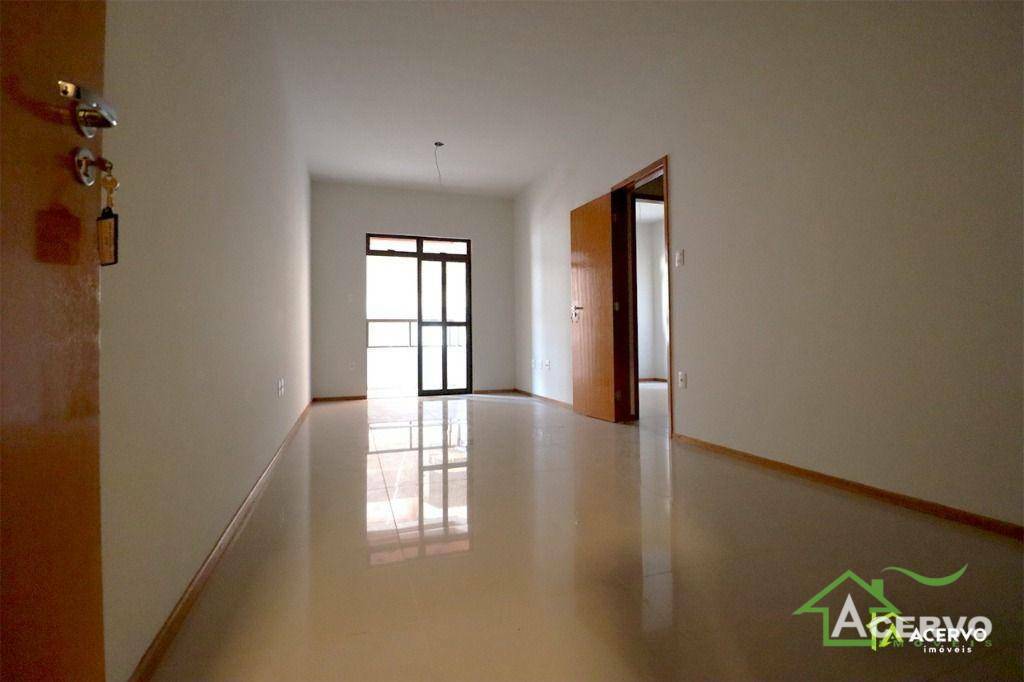 Apartamento à venda com 2 quartos, 93m² - Foto 2