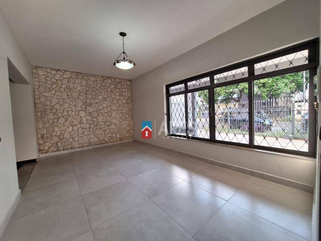 Casa para alugar com 3 quartos, 180m² - Foto 3