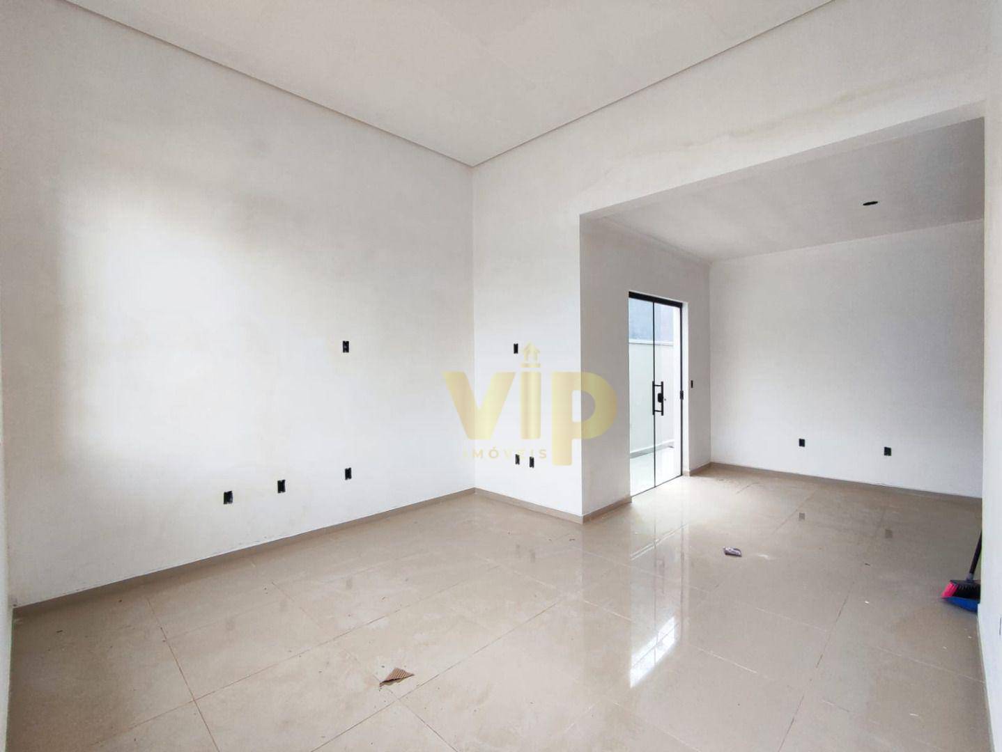 Casa à venda com 3 quartos, 150m² - Foto 2