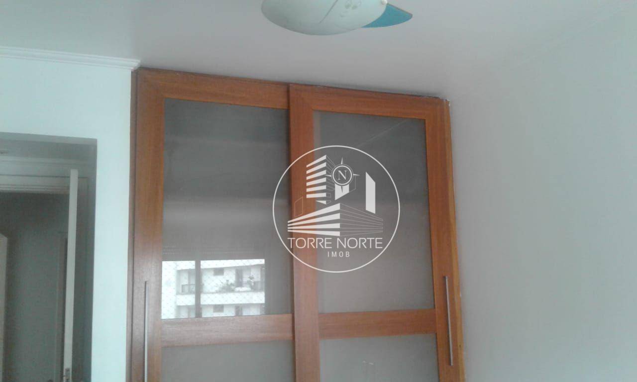 Apartamento para alugar com 3 quartos, 204m² - Foto 32