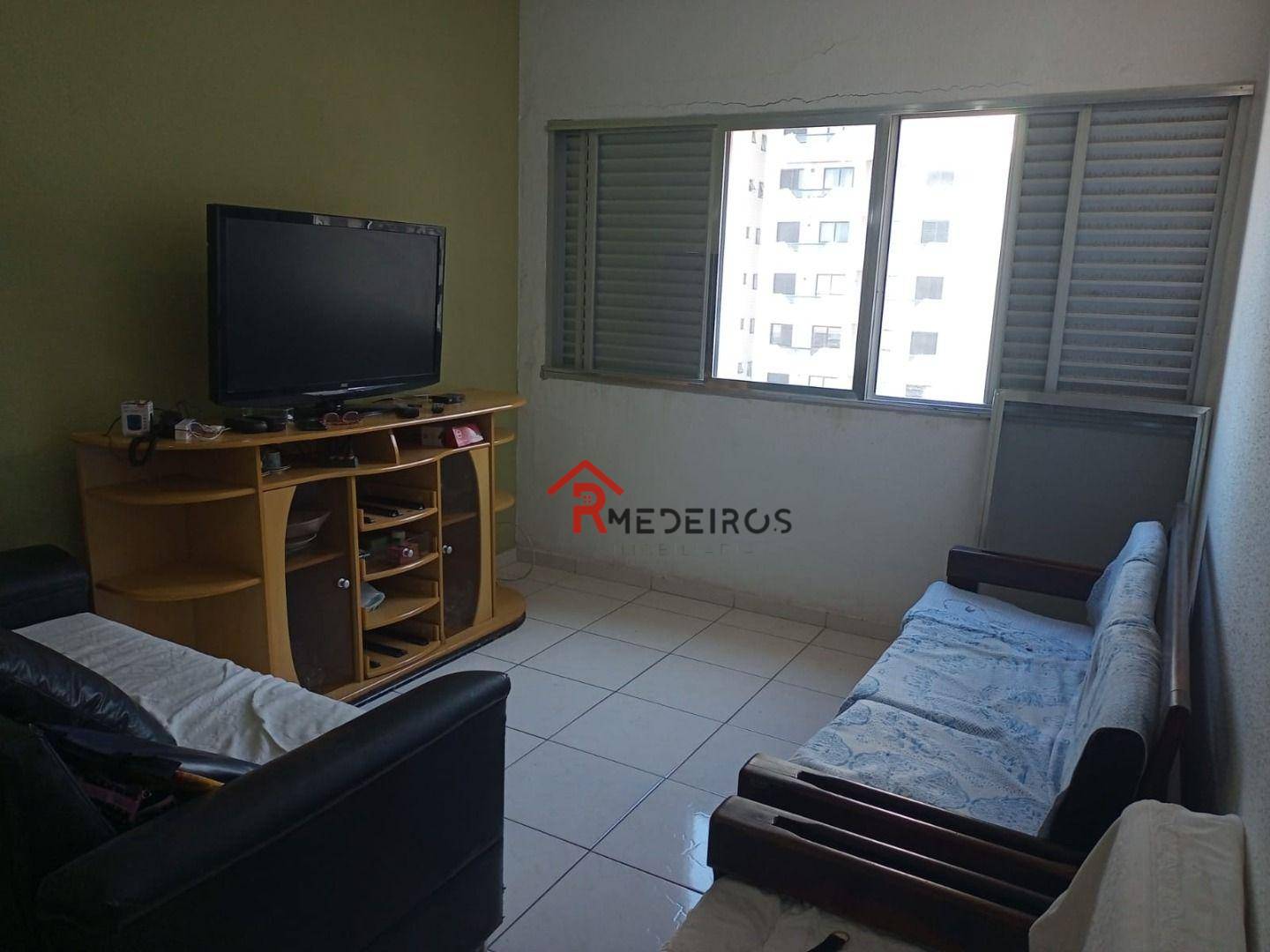 Apartamento à venda com 2 quartos, 75m² - Foto 3