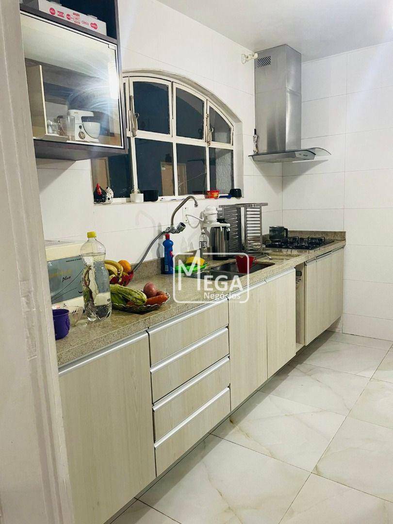 Casa de Condomínio à venda com 4 quartos, 400m² - Foto 5