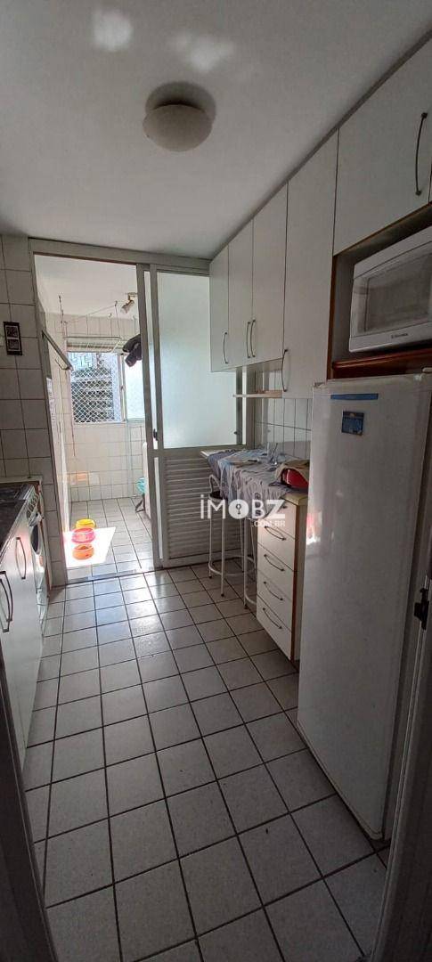 Apartamento à venda com 2 quartos, 63m² - Foto 8