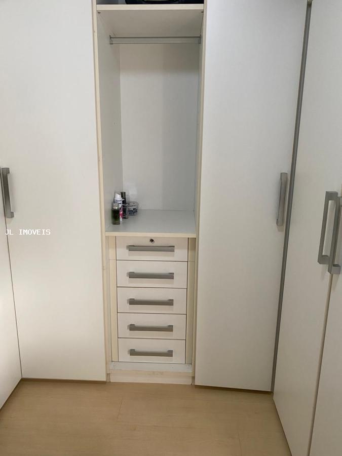 Apartamento à venda com 3 quartos, 183m² - Foto 7