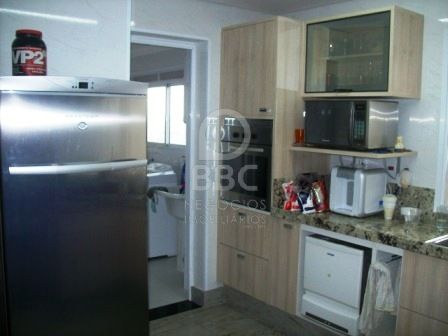 Apartamento à venda com 3 quartos, 186m² - Foto 10