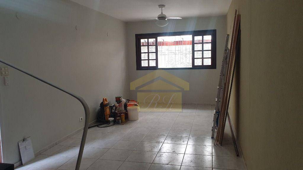 Sobrado à venda com 3 quartos, 152m² - Foto 4